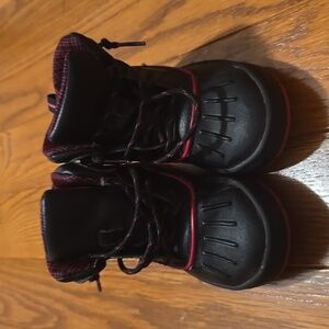 Nike ACG kid's boots